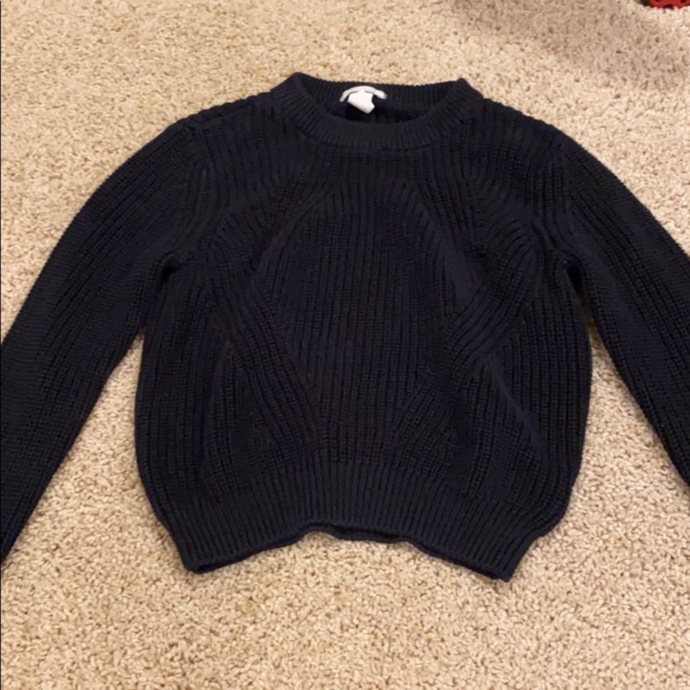 BLACK SWEATER